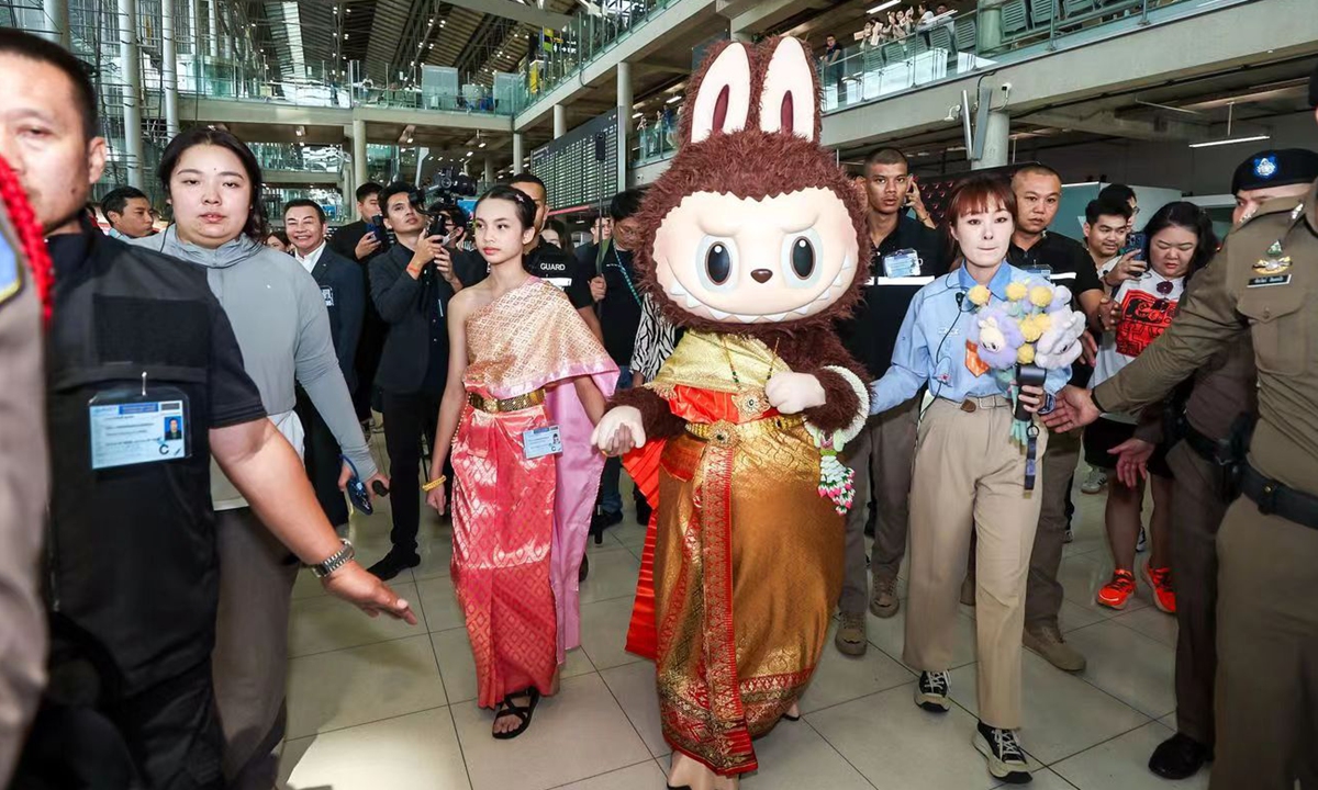 Fans greet LABUBU at the Suvarnabhumi Airport in Bangkok, Thailand on July 1.


