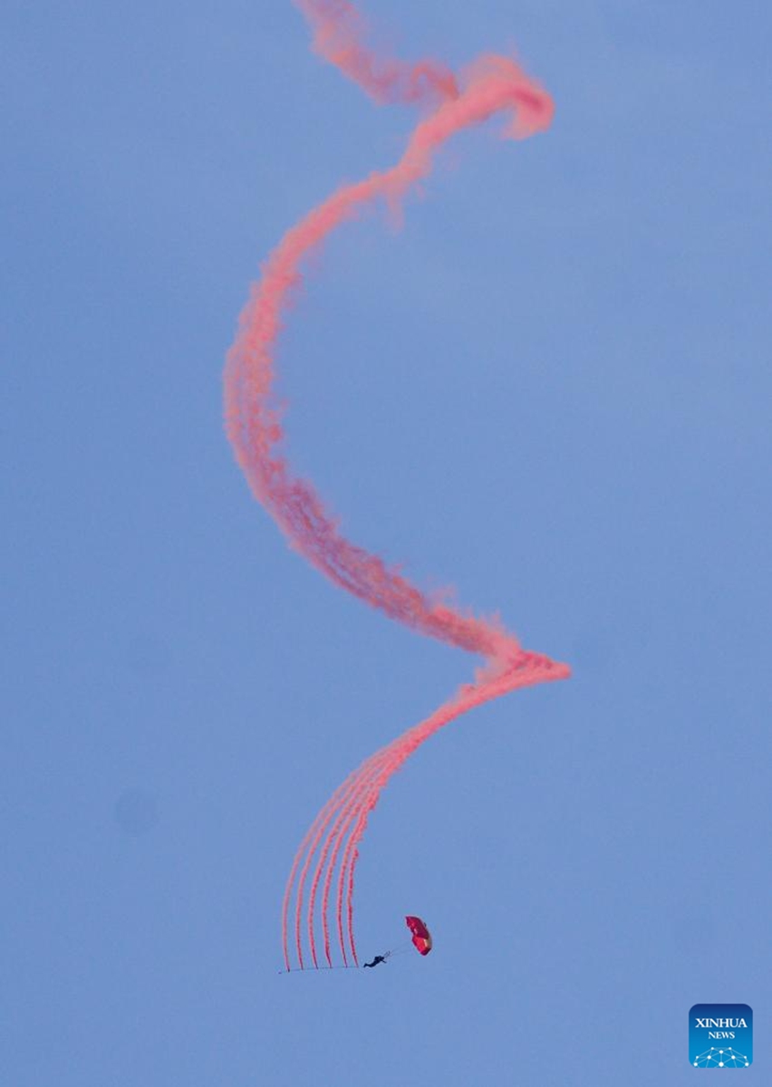 A member of the Canadian Armed Forces Parachute Team, the SkyHawks, performs during the 2024 Abbotsford International Airshow in Abbotsford, Canada, Aug. 9, 2024. The three-day event kicked off here on Friday. Photo: Xinhua