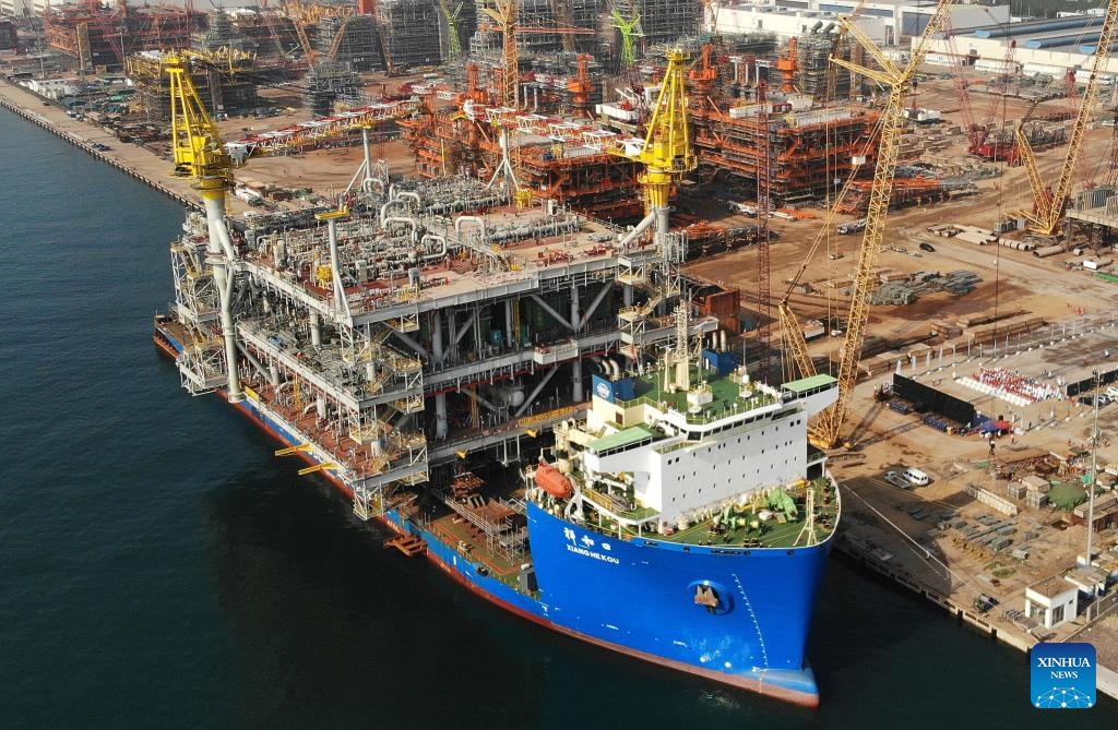 An aerial drone photo taken on Aug. 12, 2024 shows the Marjan Offshore GOSP-4 Tie-in Platform in Qingdao, east China's Shandong Province. The platform built by China Offshore Oil Engineering Company (COOEC) was completed in Qingdao on Monday. This oil and gas collecting and transferring platform, with a weight exceeding 17,000 tonnes, is expected to collect and transport 24 million tonnes of crude oil and 7.4 billion cubic meters of associated gas every year. （Photo: Xinhua)