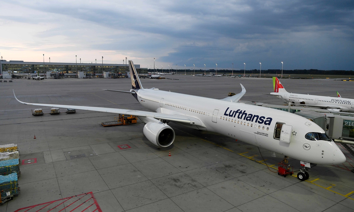 Lufthansa A350-900 parks at Munich airport and is ready for the Asia Premiere on August 14 in Munich, Germany. Photo: Courtesy of Lufthansa Airlines