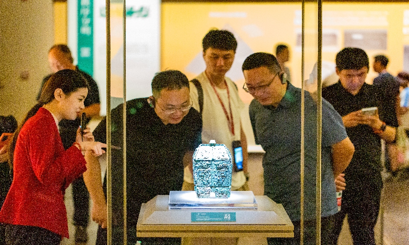 Visitors examine a relic from the Shang Dynasty (c.1600BC-1046BC) in the exhibition hall of the Yinxu Museum in Anyang, Central China's Henan Province, on August 25, 2024. The museum welcomed its one-millionth visitor that day.
Photo: VCG