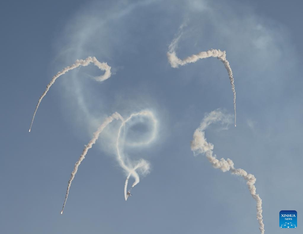 An aircraft performs during an airshow in Istanbul, Türkiye, on Aug. 30, 2024. (Photo: Xinhua)