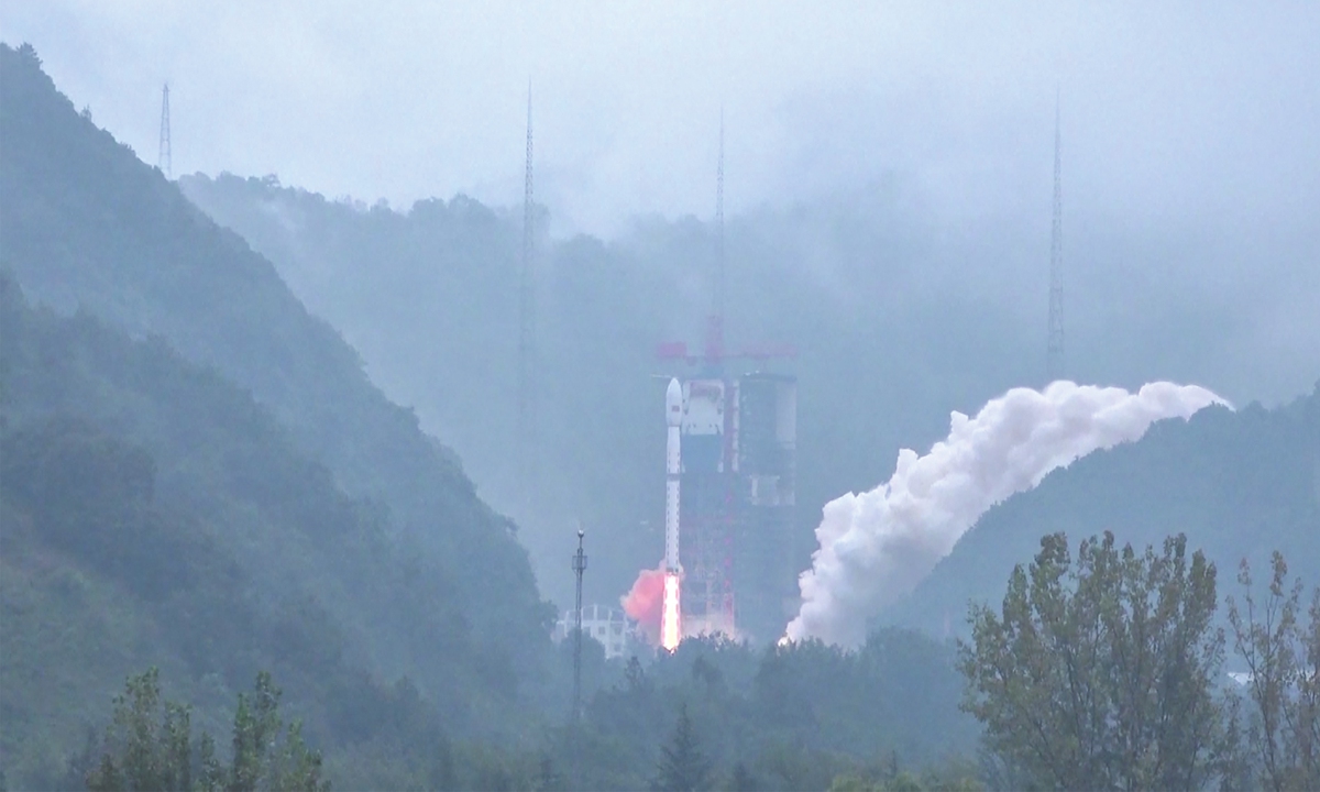 A Long March-4B carrier rocket carrying a new group of remote sensing satellites blasts off from the Xichang Satellite Launch Center in Southwest China's Sichuan Province, on September 3, 2024. The satellites will be mainly used for carrying out tests on new technologies of low-orbit constellations. Photo: VCG