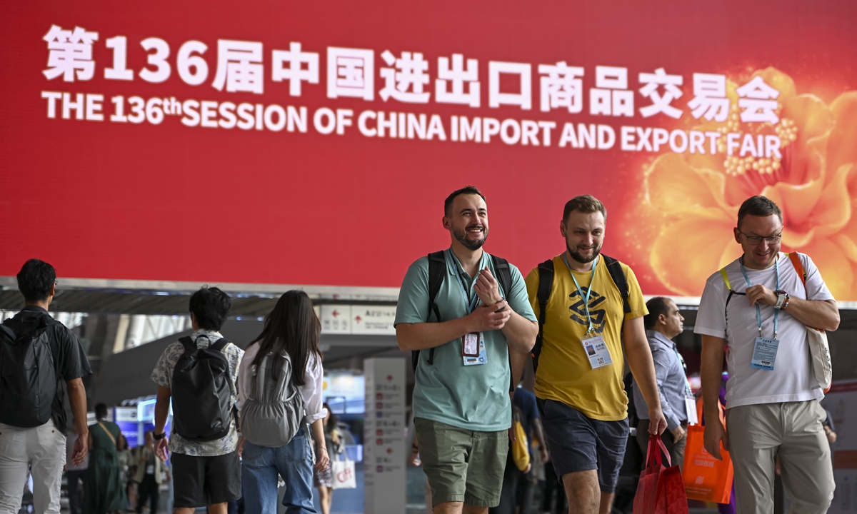 Businesspeople visit the 136th China Import and Export Fair in Guangzhou, south China's Guangdong Province, on October 27, 2024. The second phase of the 136th China Import and Export Fair, popularly known as the Canton Fair ends on the day, and the third phase of the fair will kick off on October 31, 2024. Photo: VCG