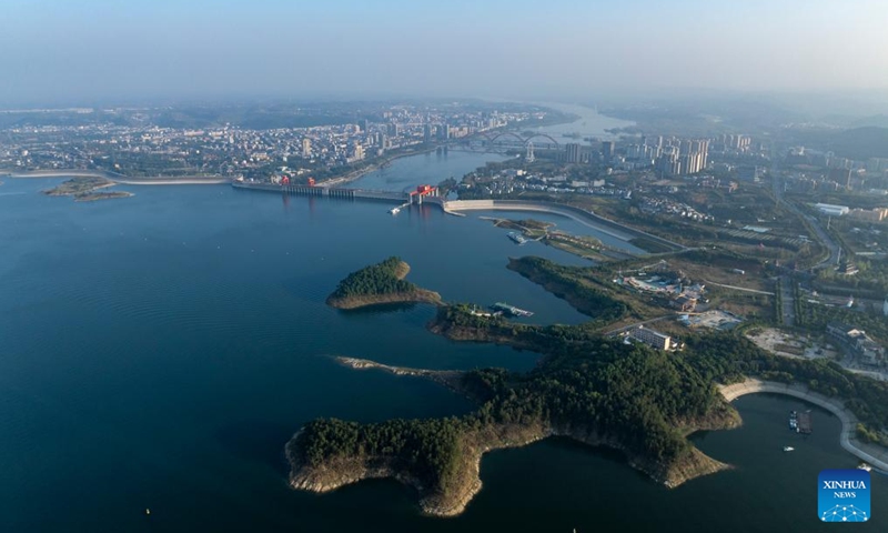 An aerial drone photo taken on Oct. 29, 2024 shows the Danjiangkou Reservoir in central China's Hubei Province. China's South-to-North Water Diversion Project has three routes. The middle route, the most prominent of the three as it feeds water to the nation's capital, starts at the Danjiangkou Reservoir and runs across the Henan and Hebei provinces before reaching Beijing and Tianjin. It began supplying water in December 2014. (Photo: Xinhua)