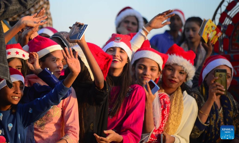 People attend a Christmas celebration rally in southern Pakistani port city of Karachi on Dec. 8, 2024. (Photo:Xinhua)