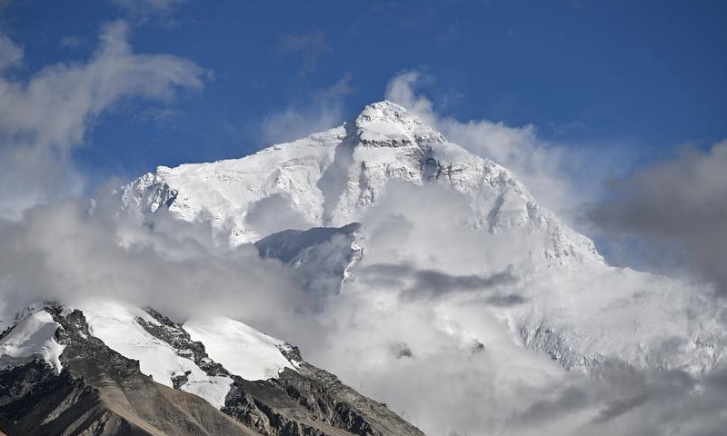 This photo taken on Sept. 4, 2024 from the Mount Qomolangma base camp in Tingri County of Xigaze City in southwest China's Xizang Autonomous Region shows a view of Mount Qomolangma. (Xinhua/Sun Ruibo)