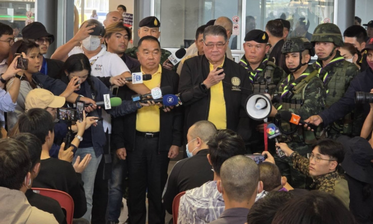 Thailand's Deputy Prime Minister Minister Phumtham Wechayachai meets the 61 people freed from Myanmar scam centres at the Tak Immigration office in Mae Sot on February 6, 2025. (Photo: Tak Public Relations Office Facebook)