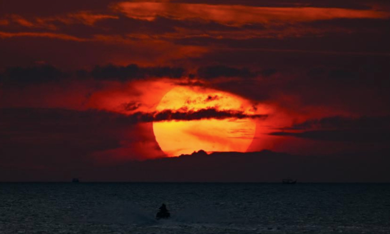 This photo taken on Jan. 17, 2025 shows a sunset view at the Cenang beach in Langkawi, Malaysia. (Xinhua/Cheng Yiheng)