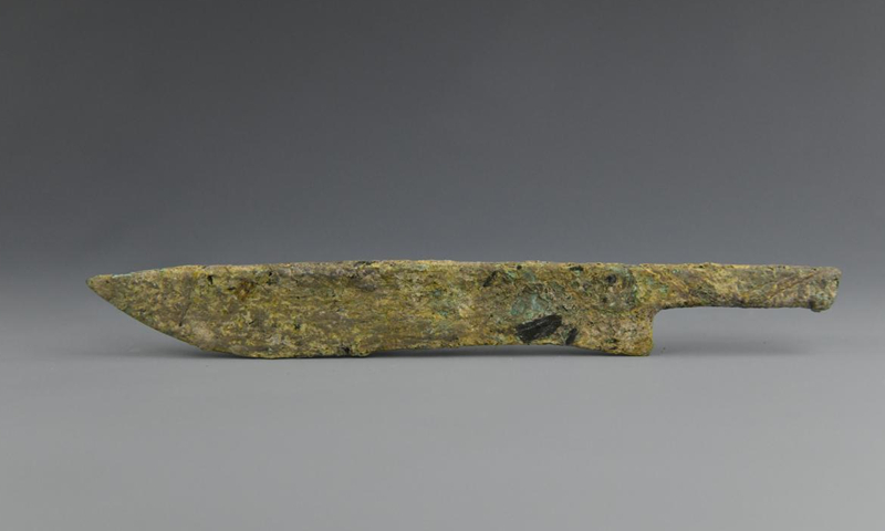 A bronze knife found in the site Photo: Courtesy of Nanjing Normal University