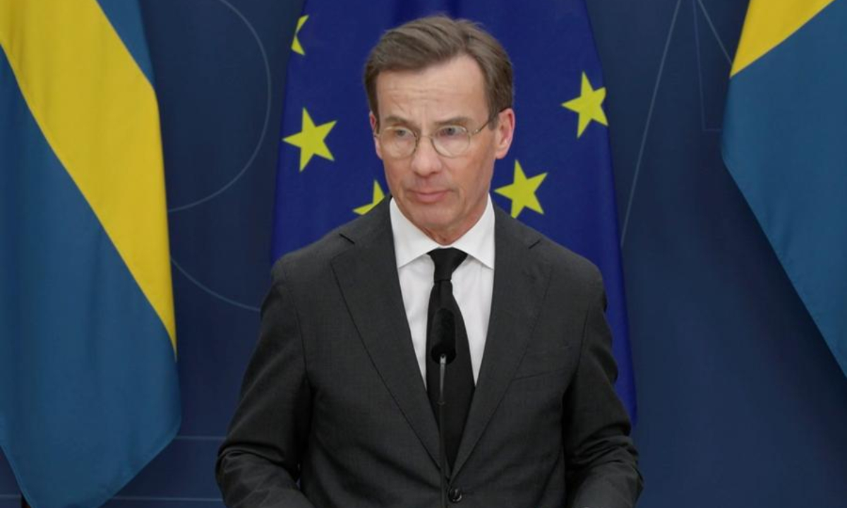 This is a screenshot captured from the video of the Swedish government's press conference held on the evening of Feb. 4, 2025. Swedish Prime Minister Ulf Kristersson is speaking to the press.(Xinhua/ Zhu Haochen)