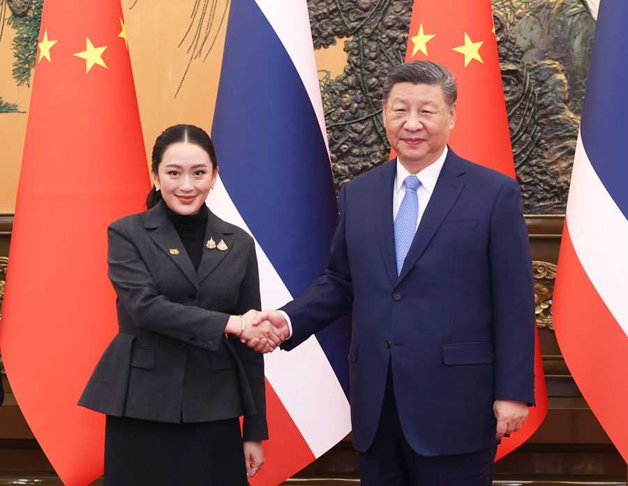 Chinese President Xi Jinping meets with Prime Minister of Thailand Paetongtarn Shinawatra, who is on an official visit to China, at the Great Hall of the People in Beijing, capital of China, Feb. 6, 2025. Photo: Xinhua