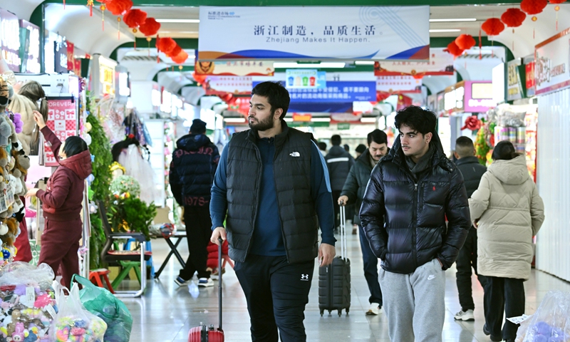 Overseas merchants come to Yiwu, a city known as 