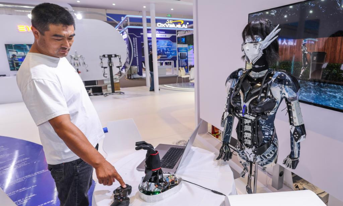 The exhibition area of humanoid robots is pictured at the third Global Digital Trade Expo in Hangzhou, east China's Zhejiang Province, Sept. 25, 2024. (Xinhua/Xu Yu)