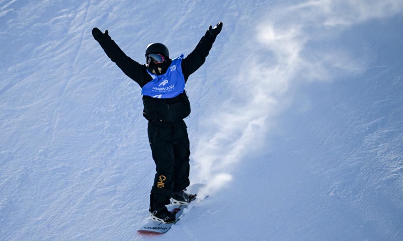 Yang Wenlong of China celebrates during the men's snowboard big air final match at the 9th Asian Winter Games in Yabuli, northeast China's Heilongjiang Province, Feb. 10, 2025. Photo: Xinhua
