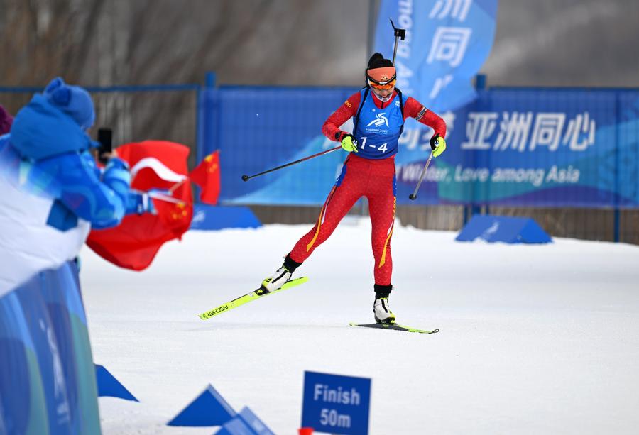 Meng Fanqi of China competes during the biathlon women's 4x6km relay at the 9th Asian Winter Games in Yabuli, northeast China's Heilongjiang Province, Feb. 13, 2025. (Photo: Xinhua)