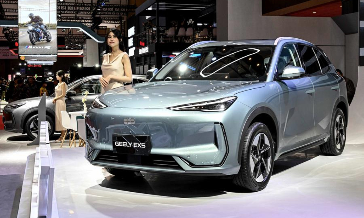 This photo taken on Feb. 13, 2025 shows a model of Geely EX5 in the booth of Geely, a Chinese auto brand, during the 2025 Indonesia International Motor Show (IIMS) in Jakarta, Indonesia. (Xinhua/Agung Kuncahya B.)