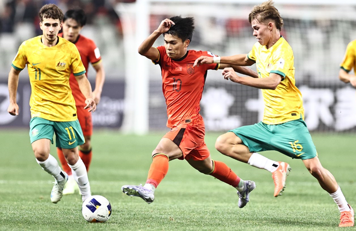 Chinese player Kuai Jiwen (No.10) competes for the ball in the match against Australia at the U20 Asian Cup in Shenzhen, South China's Guangdong Province, on February 18, 2025. Photo: VCG