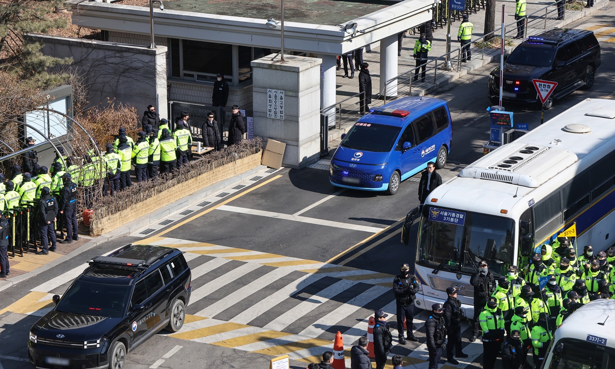 

A vehicle carrying impeached South Korean President Yoon Suk-yeol leaves a court in Seoul, South Korea, on February 20, 2025. Yoon appeared in a Seoul court on the day for his first trial hearing on charges of insurrection in the country's first criminal prosecution of an incumbent leader, according to Reuters. Photo: VCG