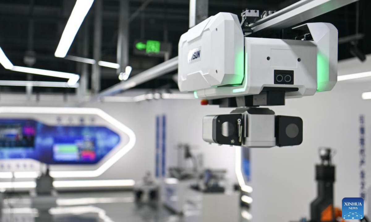 This photo taken on Feb. 20, 2025 shows a monitoring robot at Tianjin SIASUN Intelligent Technology Co., Ltd. in the Beijing-Tianjin Zhongguancun Tech Town, in Tianjin, north China.

As a key cooperation platform for Beijing and Tianjin to jointly implement the national strategy for the coordinated development of Beijing-Tianjin-Hebei region, and the first asset-heavy project of Zhongguancun outside Beijing, the Beijing-Tianjin Zhongguancun Tech Town has registered a total of 1,800 market players of various types, including enterprises of information technology, high-end equipment manufacturing and biomedicine. (Xinhua/Sun Fanyue)