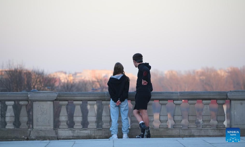 People spend time outside on a warm day in Warsaw, Poland, on March 6, 2025. According to the Polish Institute of Meteorology and Water Management, the highest temperature in Poland on Thursday reached 22.5 degrees Celsius, marking the highest for this date in at least 31 years. (Photo: Xinhua)