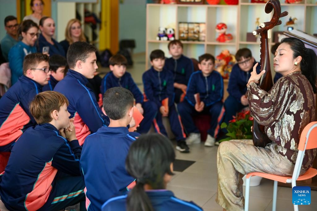 Students attend a pipa lesson in Qormi, Malta, on March 17, 2025. A groundbreaking initiative to introduce Chinese music to Maltese youth, featuring lessons of pipa, a traditional Chinese pear-shaped stringed instrument, was launched on Monday at St Ignatius College Handaq Middle School in Malta. (Photo: Xinhua)