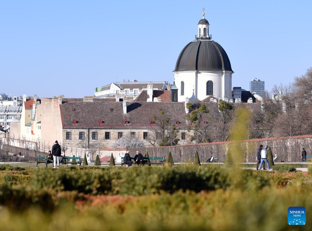 People visit the Belvedere Garden in Vienna, Austria, March 19, 2025. As the temperature here has been rising, people came to the Belvedere Garden to enjoy the sunny days. (Photo: Xinhua)