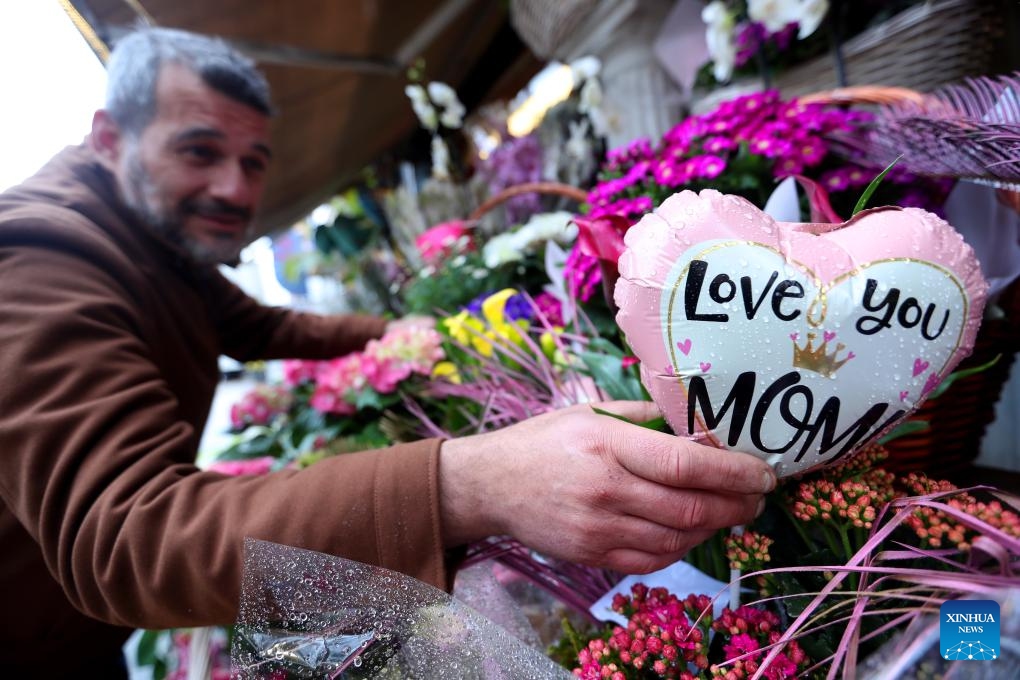 A flower seller prepares for Mother's Day in Beirut, Lebanon, on March 20, 2025. The locals celebrate Mother's Day on March 21. (Photo: Xinhua)