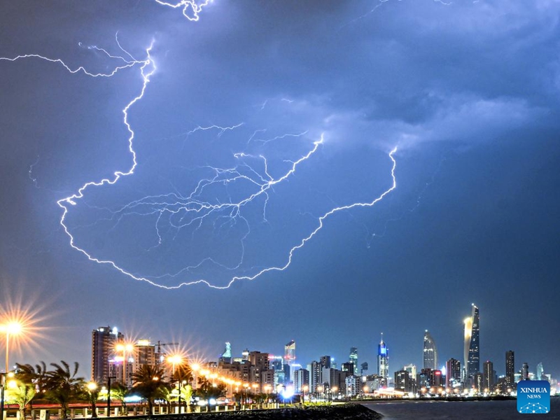 This photo taken on March 22, 2025 shows the lightning over the skyline of Kuwait City, Kuwait. Photo: Xinhua