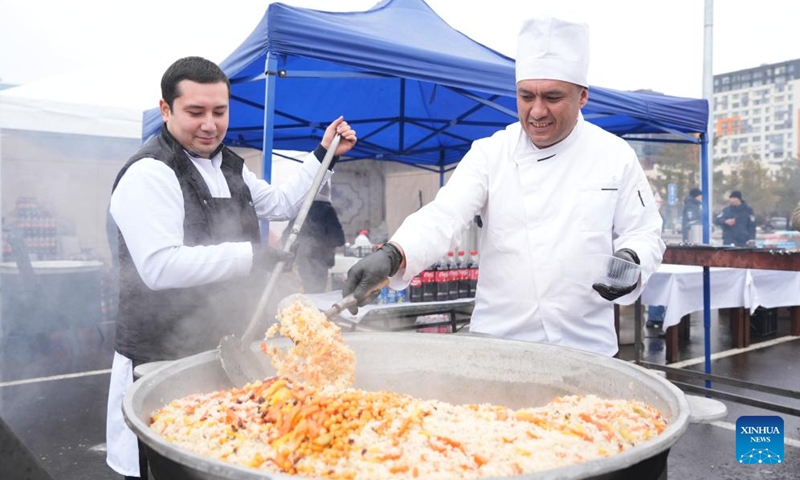 Citizens prepare food for the Nauryz festival in Astana, Kazakhstan, on March 21, 2025. People in Kazakhstan are enjoying a five-day holiday to celebrate Nauryz, the traditional New Year, from March 21 to 25. In Kazakh, Nauryz means bidding farewell to the old and welcoming the new. Photo: Xinhua
