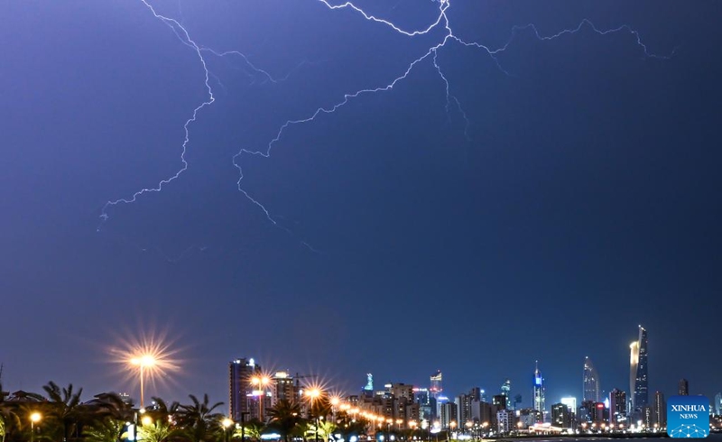 This photo taken on March 22, 2025 shows the lightning over the skyline of Kuwait City, Kuwait. Photo: Xinhua