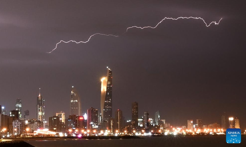 This photo taken on March 22, 2025 shows the lightning over the skyline of Kuwait City, Kuwait. Photo: Xinhua