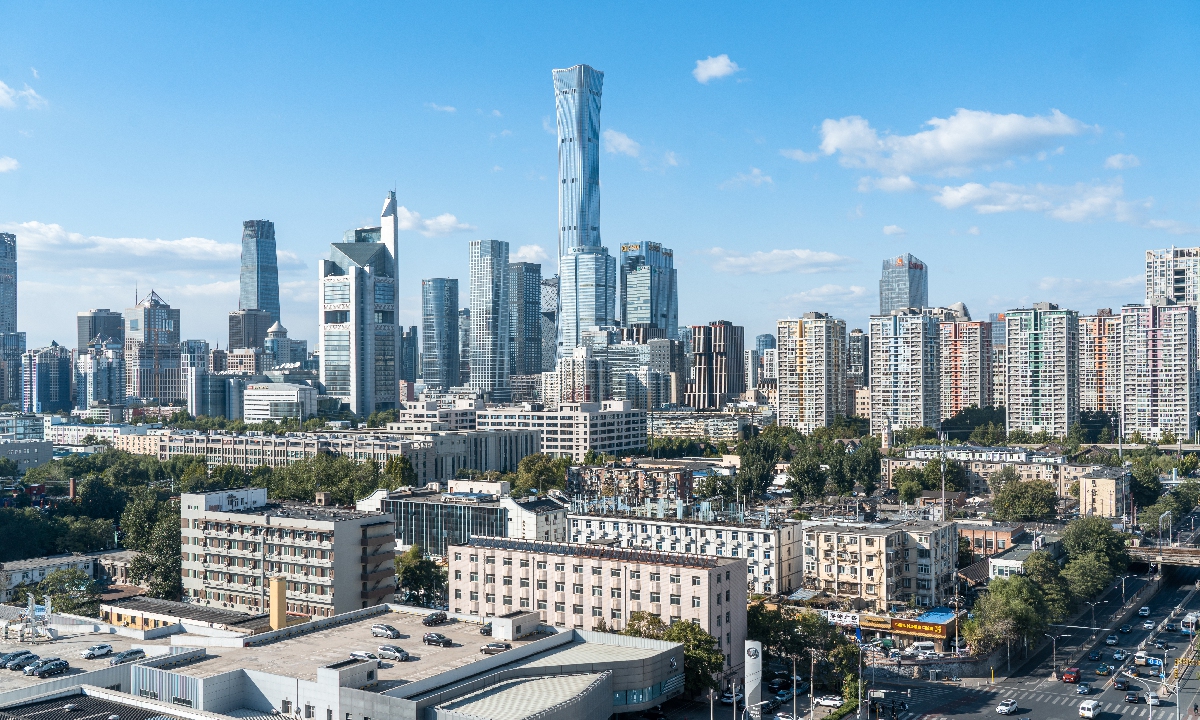 Foreign participants experience China's intangible cultural heritage, Shu embroidery, at the second Belt And Road International Skills Competition in Chongqing, Southwest China, on June 24, 2024.
