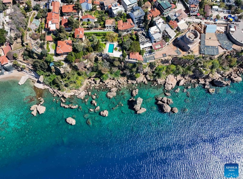 An aerial drone photo taken on March 23, 2025 shows the coastal scenery in Antalya, Türkiye. Photo: Xinhua
