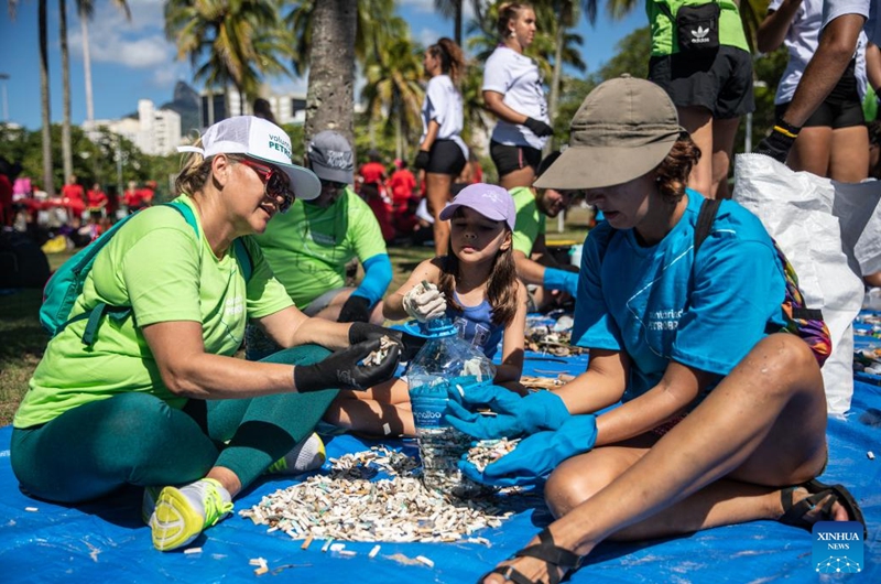 Volunteers sort collected waste during a beach cleanup campaign at Flamengo Beach in Rio de Janeiro, Brazil, March 22, 2025. On the occasion of World Water Day falling on Saturday, multiple cities in Brazil's Rio de Janeiro state launched large-scale beach cleanup campaigns, with hundreds of volunteers working together to remove marine litter, aiming to raise public awareness of ocean conservation and sustainable development. Photo: Xinhua