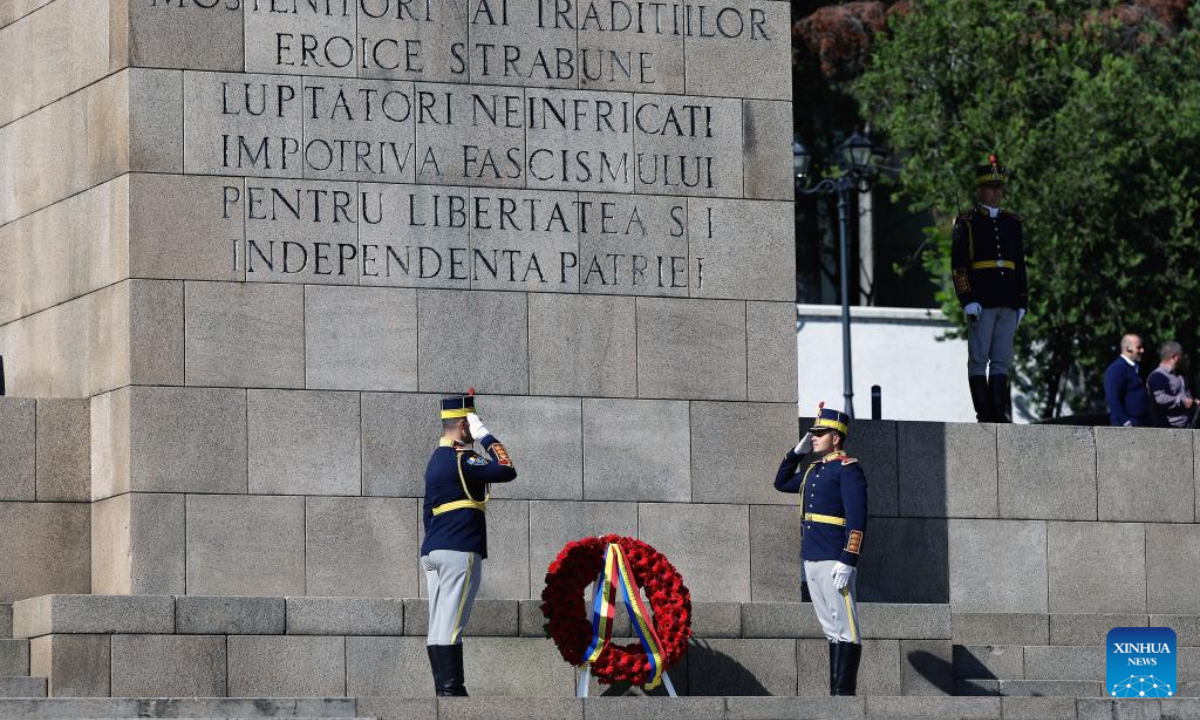 Soldiers attend a ceremony marking War Veterans Day in front of the Military Academy in Bucharest, Romania, April 29, 2025. Photo: Xinhua