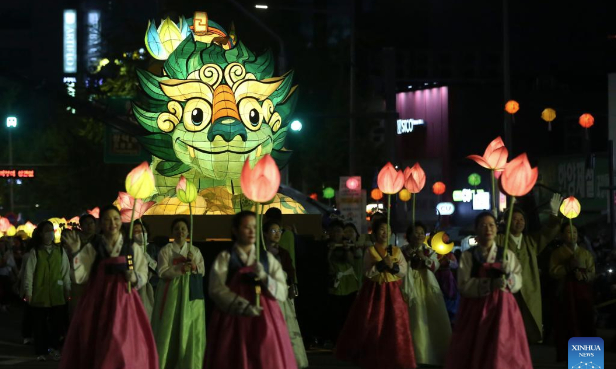 A lantern parade is held in Seoul, South Korea, April 26, 2025. (Xinhua/Yao Qilin)