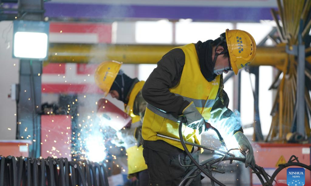 A worker conducts welding operation at a steel processing factory for the capacity expansion project of the Jiamusi-Tongjiang Railway in northeast China's Heilongjiang Province, March 29, 2025. Recently, the Jiamusi-Tongjiang Railway in Heilongjiang has resumed its construction on capacity expansion upgrade.

The capacity expansion project, spanning a total length of 258.25 kilometers, is expected to enhance the railway's train handling capacity by three times. Upon completion, the Jiamusi-Tongjiang Railway will further meet the needs of the China-Europe freight train services in Tongjiang Railway Port. (Xinhua/Wang Song)