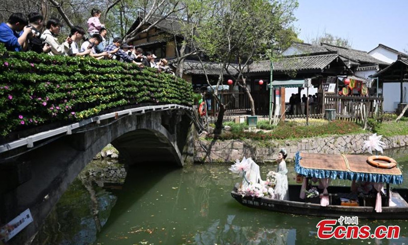 A boat parade is held during a celebration for the Huazhao Festival in Xixi Wetland, Hangzhou, east China's Zhejiang Province, March 24, 2025.  (Photo: China News Service)