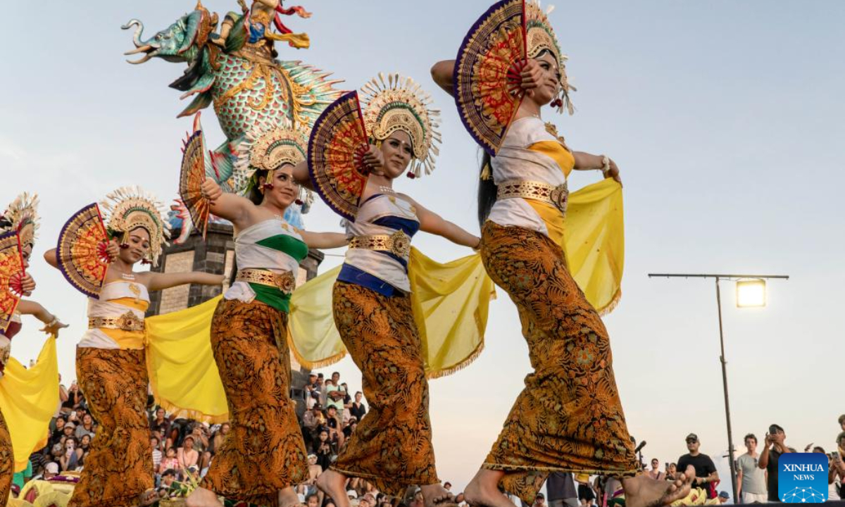 Dancers participate in Solo Dance Festival 2025 to celebrate International Dance Day in Surakarta, Central Java, Indonesia, April 29, 2025. Photo:Xinhua 