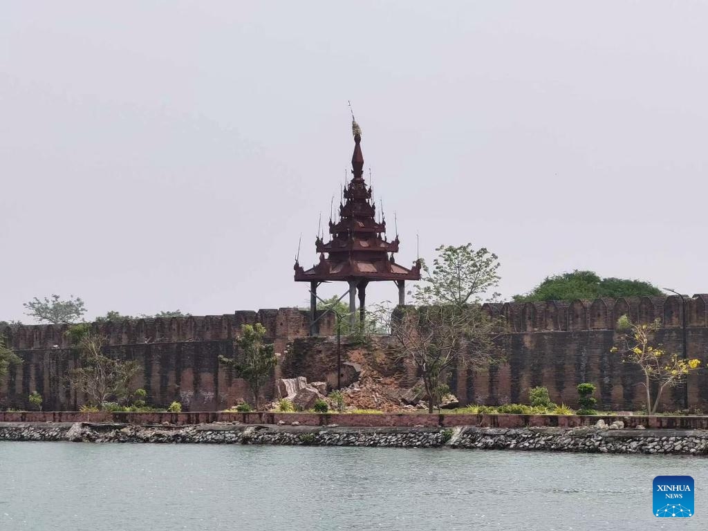 This photo taken on March 28, 2025 shows damage to the walled fort of Mandalay Palace after the earthquake in Mandalay, Myanmar. A 7.9-magnitude earthquake struck Myanmar at 2:20 p.m. Friday (Beijing Time), according to the China Earthquake Networks Center (CENC). The epicenter was monitored at 21.85 degrees north latitude and 95.95 degrees east longitude. The quake struck at a depth of 30 km, said a report issued by the CENC. (Photo: Xinhua)