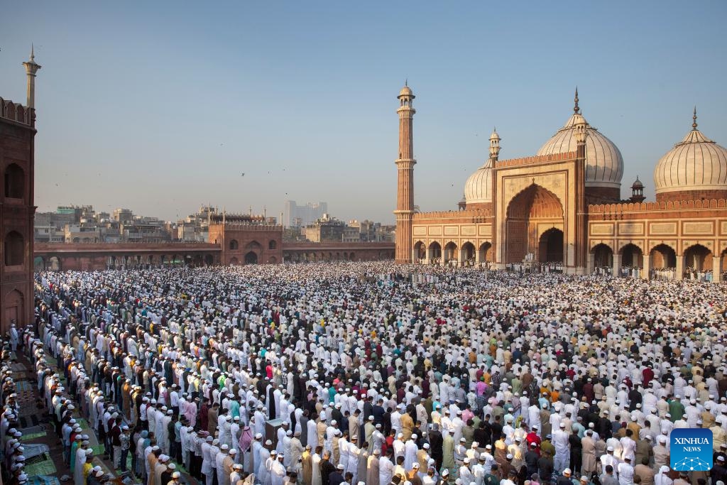 People offer Eid al-Fitr prayers at Jama Masjid (grand mosque) in New Delhi, India, March 31, 2025. (Photo: Xinhua)