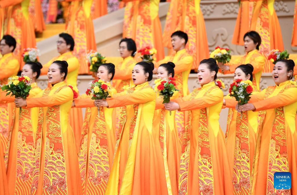 Performers attend a ceremony to worship Huangdi, a legendary common ancestor of the Chinese people, in Xinzheng City, central China's Henan Province, March 31, 2025. People attended a grand ceremony on Monday here to worship the legendary ancestor Huangdi, or the Yellow Emperor. March 3 on the Chinese lunar calendar, which fell on Monday this year, is widely believed to be the birthday of Huangdi. As a legendary common ancestor of the Chinese people, Huangdi was believed to have been born in the county-level city of Xinzheng. (Photo: Xinhua)