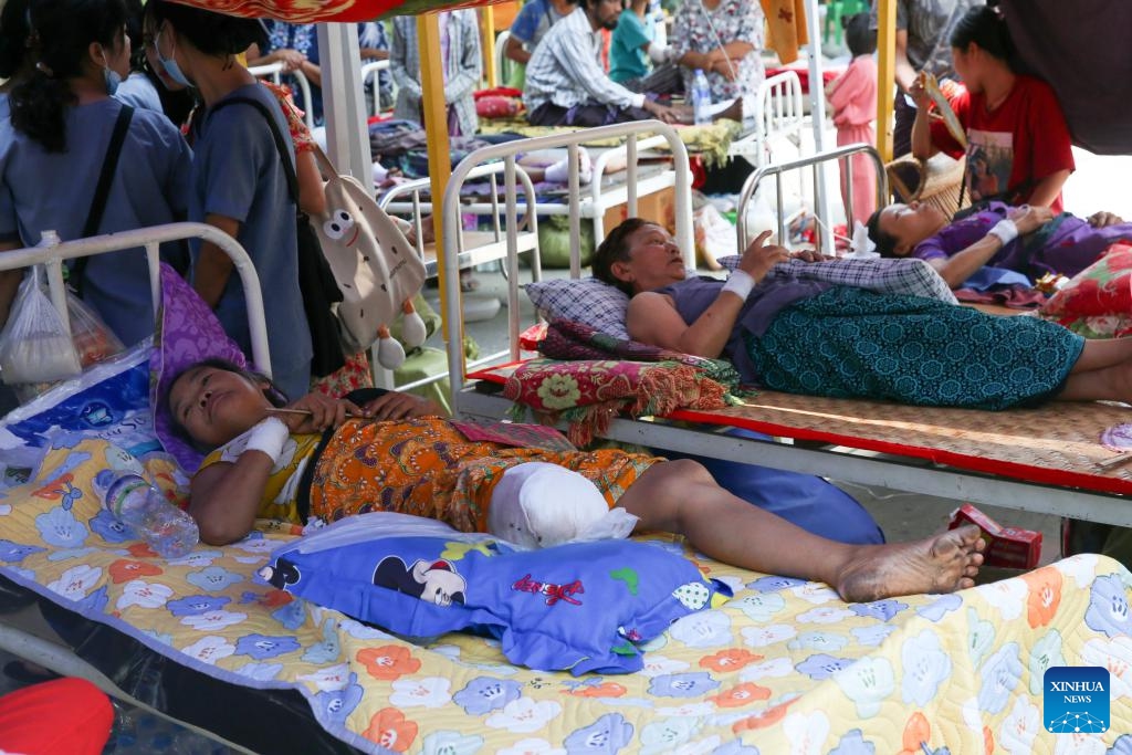 People injured in the earthquake receive treatment in Sagaing, Myanmar, April 1, 2025. A 7.9-magnitude earthquake struck Myanmar on March 28. Sagaing is one of the hardest-hit regions. (Photo: Xinhua)