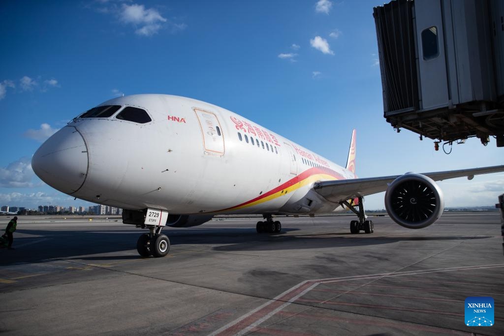 A Hainan Airlines aircraft, the first resumed direct flight between Beijing and Tel Aviv, arrives at Ben-Gurion International Airport near Tel Aviv, Israel, on April 10, 2025. Direct flights between Beijing and Tel Aviv resumed on Thursday, as a Hainan Airlines aircraft successfully landed at Ben-Gurion International Airport early in the morning, marking the end of an 18-month hiatus. (Photo: Xinhua)