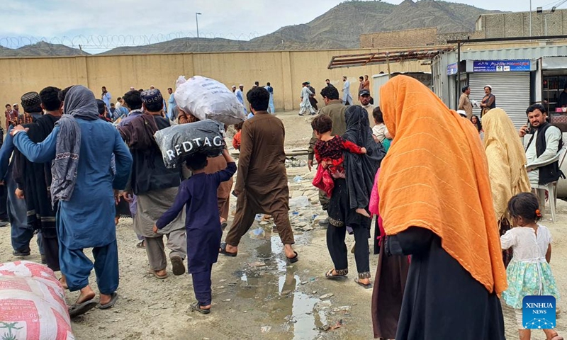 Afghan refugees arrive at the Torkham border crossing in Nangarhar province, Pakistan, on April 16, 2025. (Photo: Xinhua)