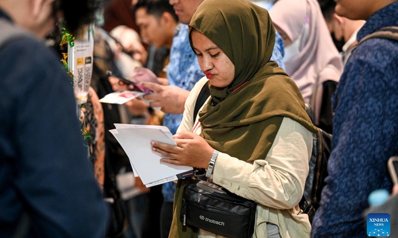 Jobseekers attend a job fair during Mega Career Expo 2025 in Jakarta, Indonesia, April 16, 2025. The job fair was held here on April 16-17. (Photo: Xinhua)