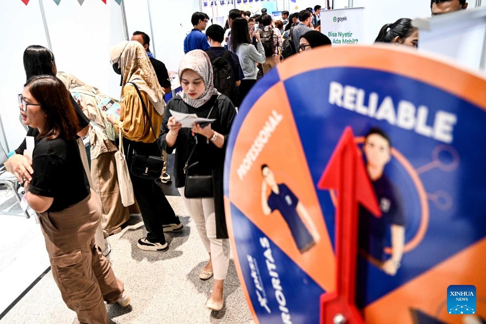 Jobseekers attend a job fair during Mega Career Expo 2025 in Jakarta, Indonesia, April 16, 2025. The job fair was held here on April 16-17. (Photo: Xinhua)