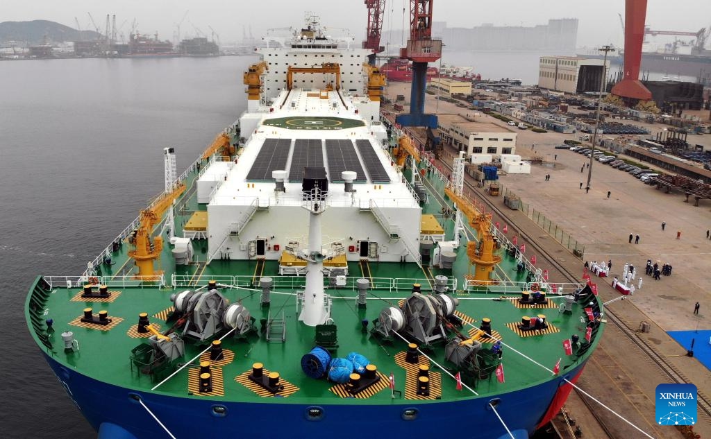An aerial drone photo taken on April 17, 2025 shows a deep-sea intelligent aquaculture vessel berthed at the port of Beihai yard in Qingdao, east China's Shandong Province. (Photo: Xinhua)