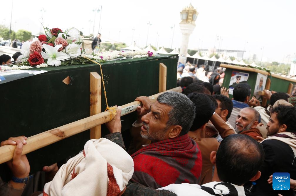 People attend a funeral ceremony in Sanaa, Yemen, on April 17, 2025. A funeral ceremony for victims killed in the U.S. airstrikes was held in Yemen's capital Sanaa on Thursday. (Photo: Xinhua)